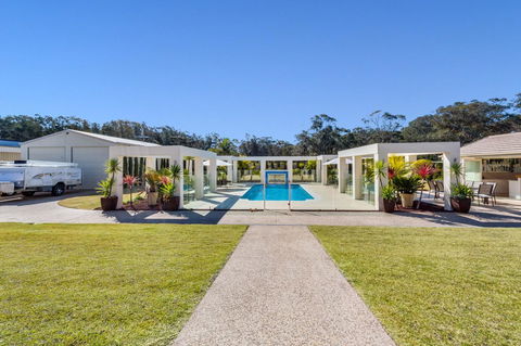 One Mile Mansion - Private Coastal Retreat FREE FAMILY ADVENTURE PASS - Yamba Accommodation 20