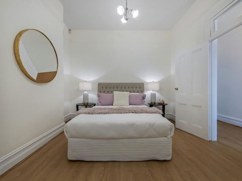 Large Terrace In Sydneyâ€™s Lower North Shore - Yamba Accommodation 7