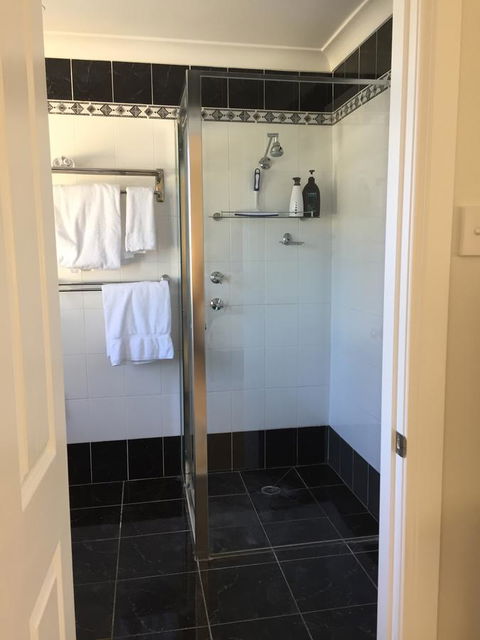 Bundanoon Lodge - Yamba Accommodation 11