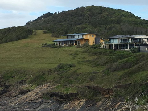 OceanScape Luxury Beachfront Villas - Yamba Accommodation 11