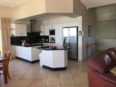 OceanScape Luxury Beachfront Villas - Yamba Accommodation 16