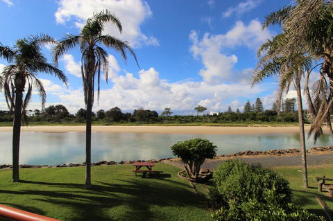 Beachfront 3, 25 Willow Street - Yamba Accommodation 7