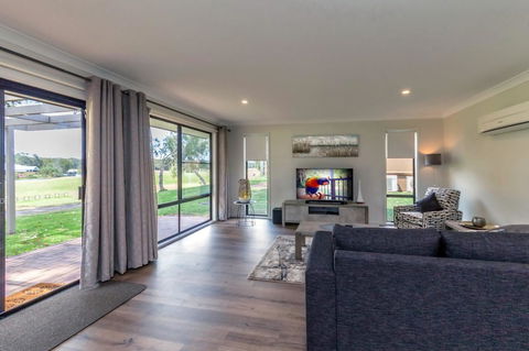 Horizons Retreat & Golf, Villa 133 - Yamba Accommodation 2