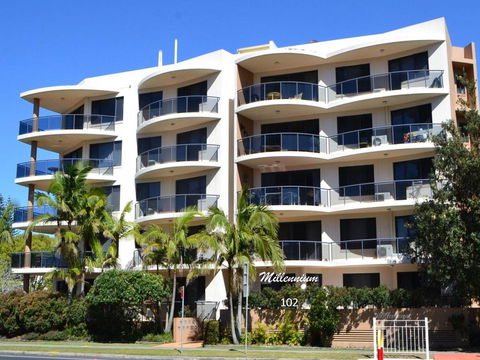 Millennium 102 With Pool In Complex - Yamba Accommodation 6