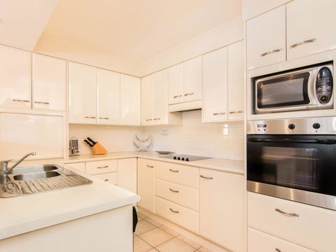 Millennium 102 With Pool In Complex - Yamba Accommodation 9