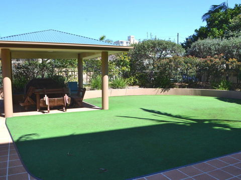 Millennium 102 With Pool In Complex - Yamba Accommodation 8