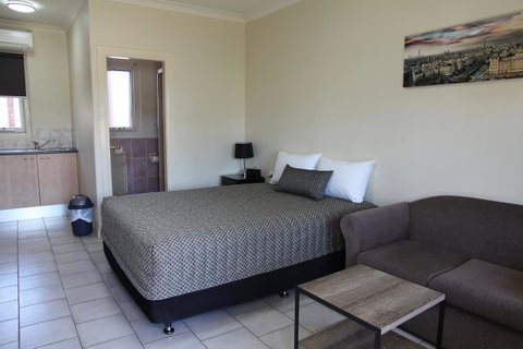 Tumut Apartments - Yamba Accommodation 9