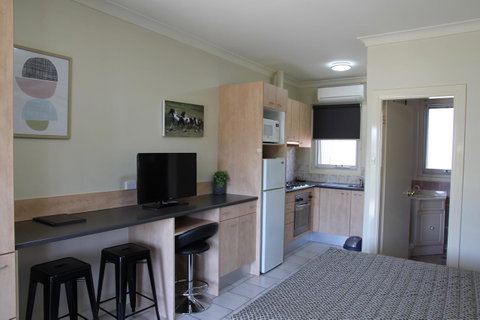 Tumut Apartments - Yamba Accommodation 8