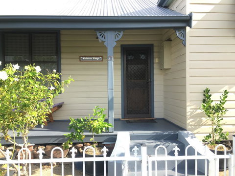 Caledonia Cottage - Yamba Accommodation 6