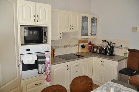 Caledonia Cottage - Yamba Accommodation 14