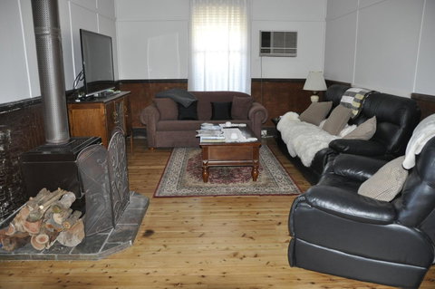 Caledonia Cottage - Yamba Accommodation 10