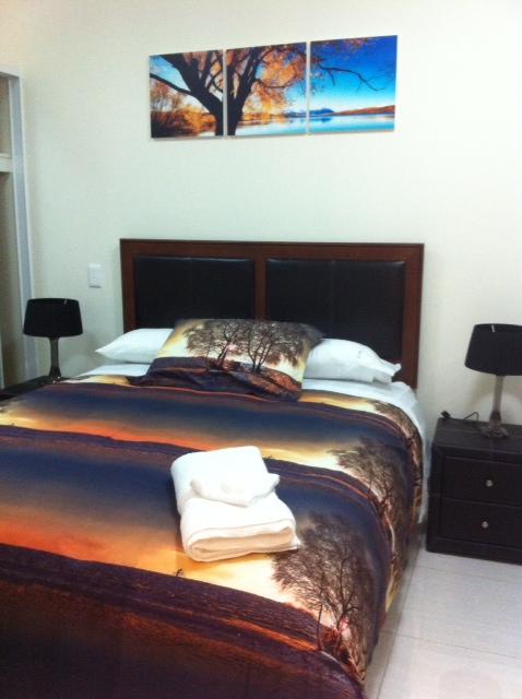 Nomikis\'On The Avenue - Yamba Accommodation 13