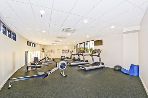 Nomikis\'On The Avenue - Yamba Accommodation 22