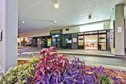 Nomikis\'On The Avenue - Yamba Accommodation 19