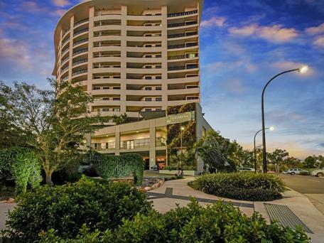 Nomikis\'On The Avenue - Yamba Accommodation 1