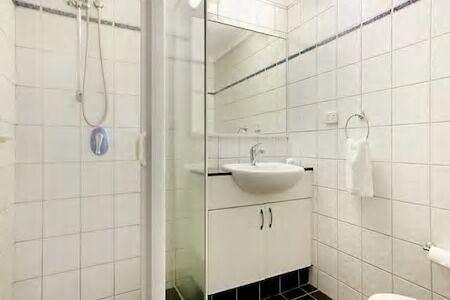 Central Studio, Darwin CBD Northern Territory - Yamba Accommodation 9