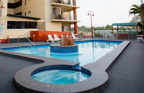 Cullen Bay Resorts - Yamba Accommodation 3