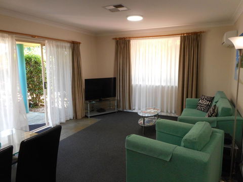 Beaches Serviced Apartments - Yamba Accommodation 27