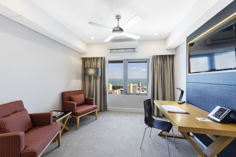 Oaks Darwin Elan Hotel - Yamba Accommodation 13