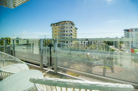 ZEN BY THE WATER - Esplanade Darwin Retreat - Yamba Accommodation 34