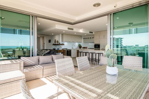 ZEN BY THE WATER - Esplanade Darwin Retreat - Yamba Accommodation 38