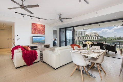 Darwin Waterfront Luxury Suites - Yamba Accommodation 26