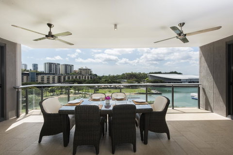 Darwin Waterfront Luxury Suites - Yamba Accommodation 32