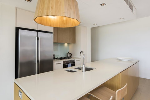 Darwin Waterfront Luxury Suites - Yamba Accommodation 24