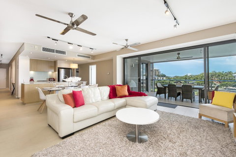 Darwin Waterfront Luxury Suites - Yamba Accommodation 12