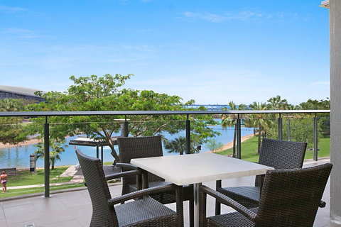 Darwin Waterfront Luxury Suites - Yamba Accommodation 1