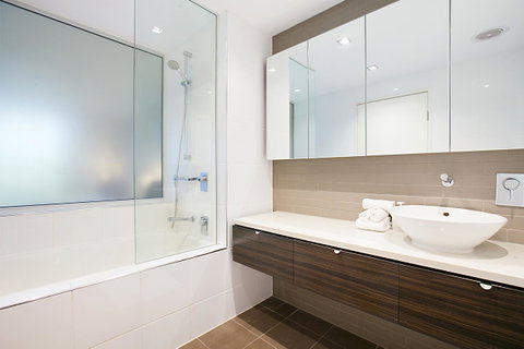 Darwin Waterfront Luxury Suites - Yamba Accommodation 2