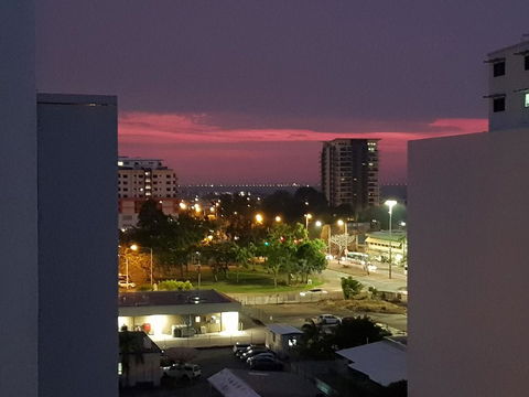 Darwin-Ocean Views, Tropical Getaway, Pool & Aircon - Yamba Accommodation 19