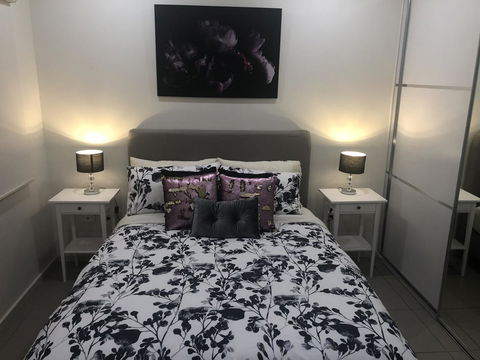 Darwin-Ocean Views, Tropical Getaway, Pool & Aircon - Yamba Accommodation 2