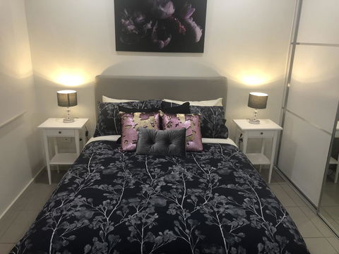 Darwin-Ocean Views, Tropical Getaway, Pool & Aircon - Yamba Accommodation 1