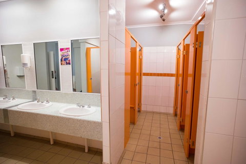 Melaleuca On Mitchell - Darwin YHA - Yamba Accommodation 3