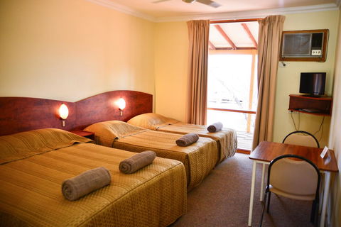 Erldunda Desert Oaks Resort - Yamba Accommodation 37