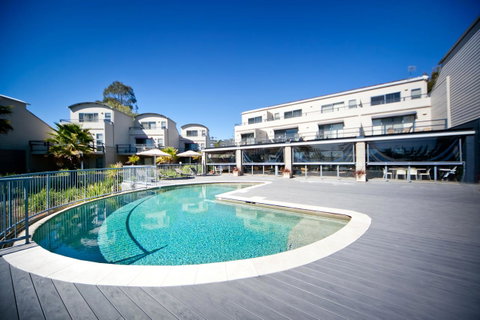 Corrigans Cove - Yamba Accommodation 0
