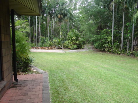 DARWIN'S SHADY ACRES RETREAT - Yamba Accommodation 9