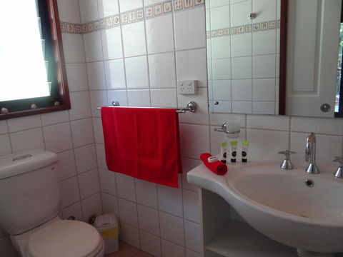 DARWIN'S SHADY ACRES RETREAT - Yamba Accommodation 39