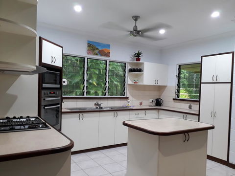 DARWIN'S SHADY ACRES RETREAT - Yamba Accommodation 23