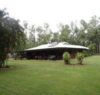 DARWIN'S SHADY ACRES RETREAT - Yamba Accommodation