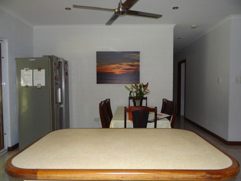 DARWIN'S SHADY ACRES RETREAT - Yamba Accommodation 24