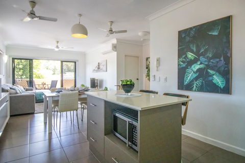 ZEN QUEST - The NOMADS PAD Near Nightcliff Markets & Sunset Foreshore - Yamba Accommodation 24