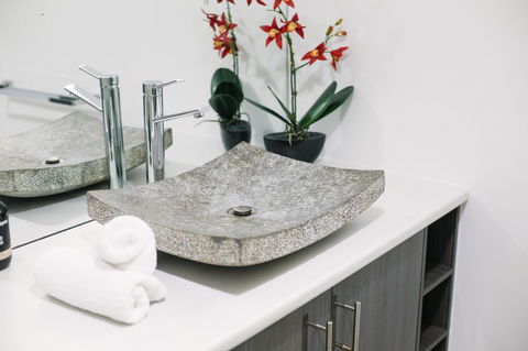 CitySide Apartment - 2 Bedroom With Private Courtyard - Yamba Accommodation 19