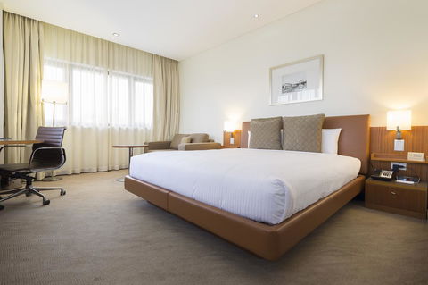 Novotel Canberra - Yamba Accommodation 24