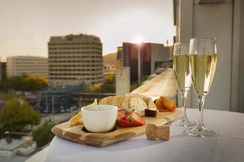 Novotel Canberra - Yamba Accommodation 38