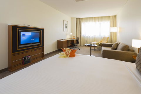 Novotel Canberra - Yamba Accommodation 23