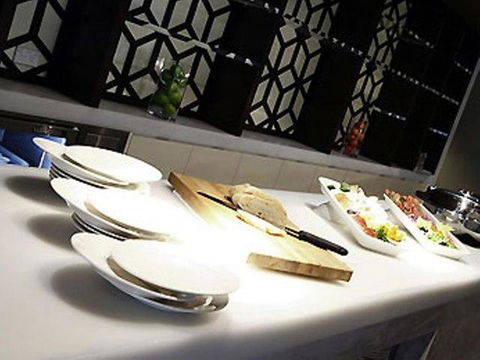 Novotel Canberra - Yamba Accommodation 30