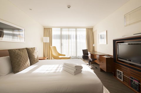 Novotel Canberra - Yamba Accommodation 10