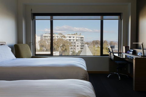 Crowne Plaza Canberra, An IHG Hotel - Yamba Accommodation 18